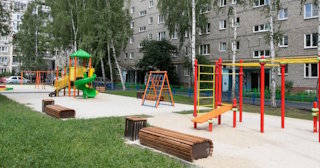 Благоустройство детской площадки во дворе от 1929 руб. в Вятских Поляне
